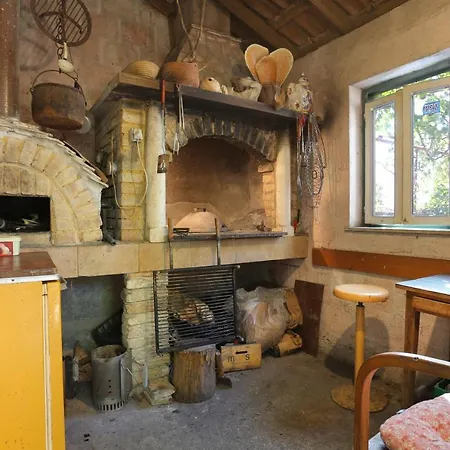 Apartment By The Sea Vinisce, Trogir - 13648 *
