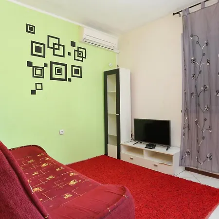 Apartment By The Sea Vinisce, Trogir - 13648 *