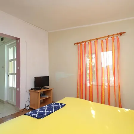 By The Sea Vinisce, Trogir - 13648 Апартаменты Марина